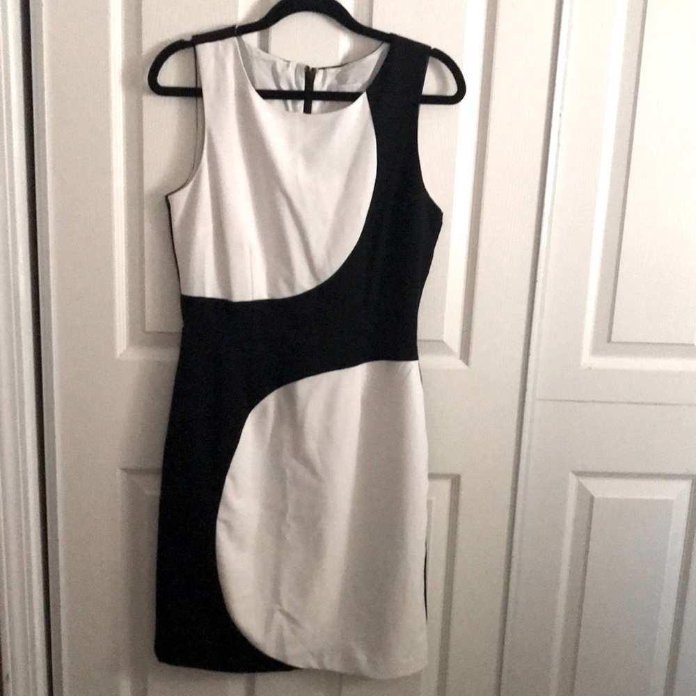 NEW YORK & COMPANY black and white dress